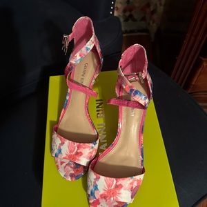 Gianni Bini heels size 8.5